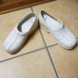 Dansko nurse shoes